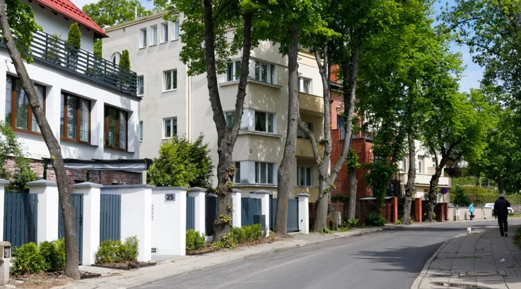  Польща очолила рейтинг країн, у яких купують нерухомість українці 