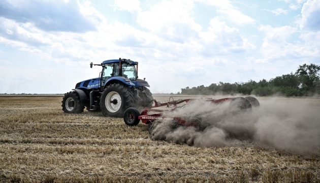  Українські аграрії намолотили понад 32 млн тонн зернових та зернобобових 
