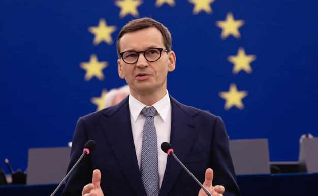  Експрем’єр Польщі про рішення щодо "Героїв УПА": "Вони встромили нам палець в око" 