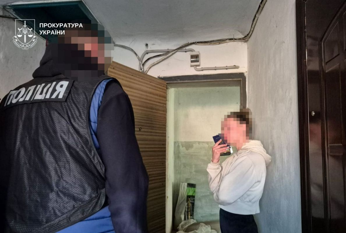  16-річні дівчата серед потерпілих: мешканку Кривого Рогу обвинувачують у торгівлі людьми 