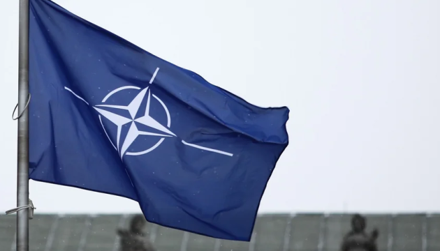  У НАТО заявляють, що Європа виконує заклик США у збільшенні оборонних витрат 