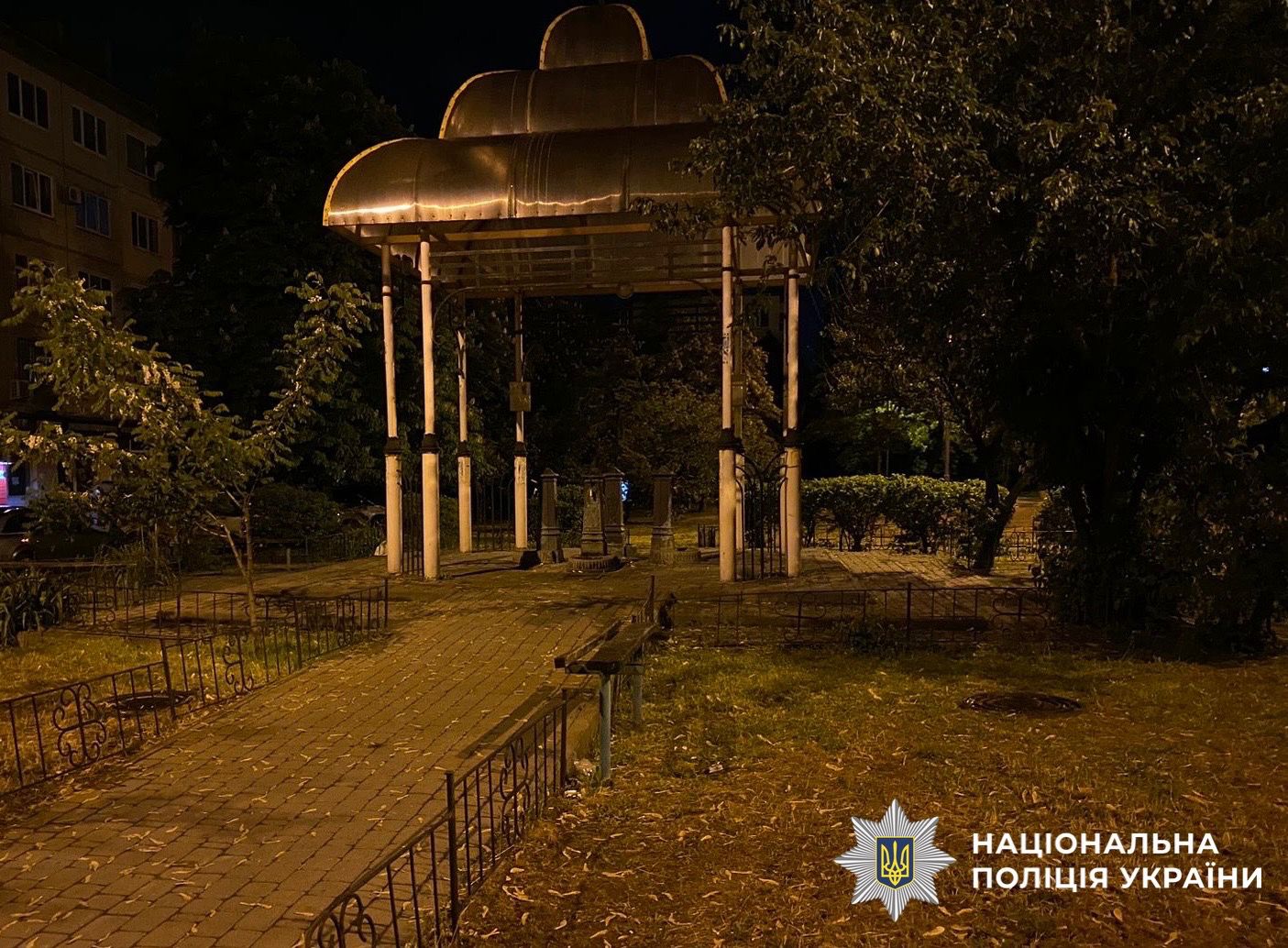  Поліцейські затримали чоловіка, який намагався зґвалтувати жінку у Дніпровському районі столиці 