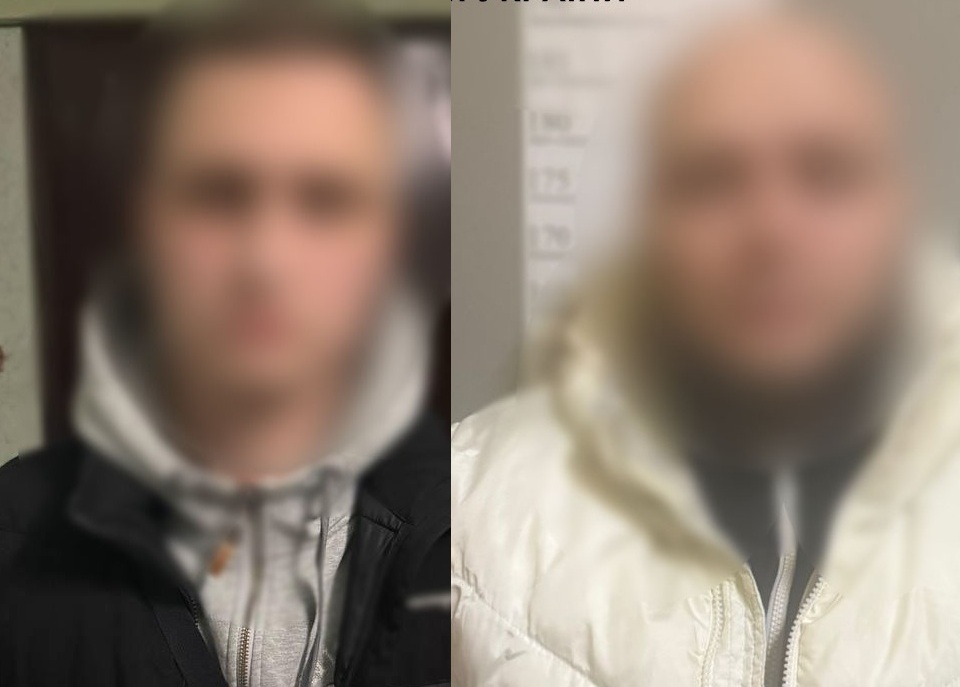  Столичні поліцейські оголосили про підозру двом чоловікам, які жорстоко побили перехожого 