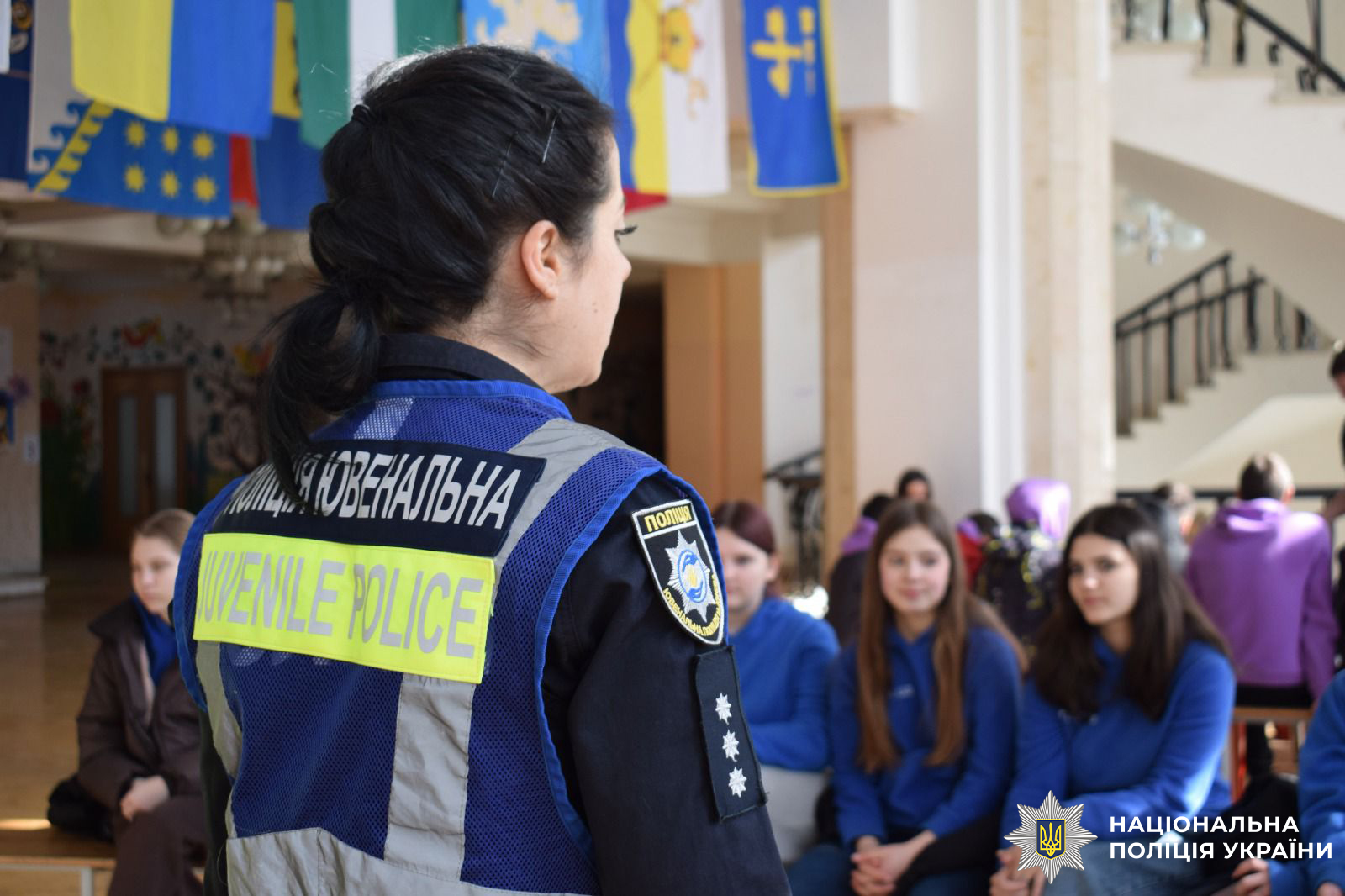  Ювенальні поліцейські разом із рятувальниками провели інтерактивні заняття для дітей 