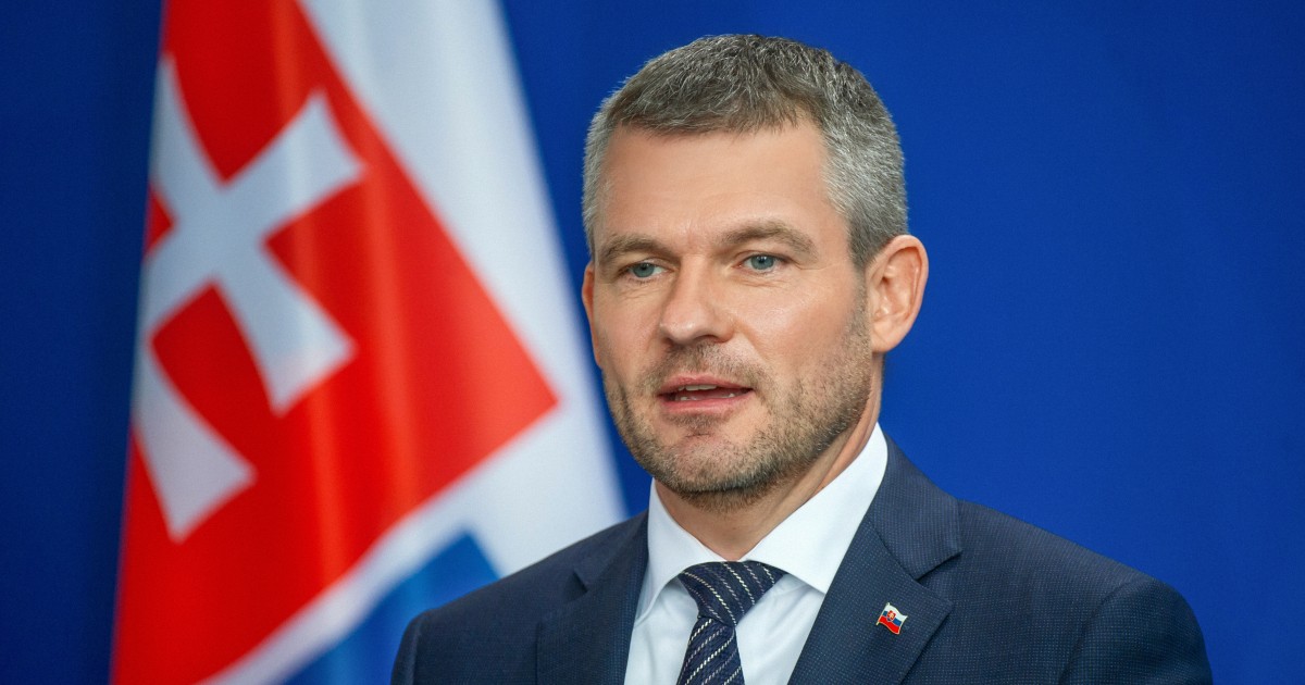  Президент Словаччини проти фінансування зброї для України, бо це "лише продовжує конфлікт" 