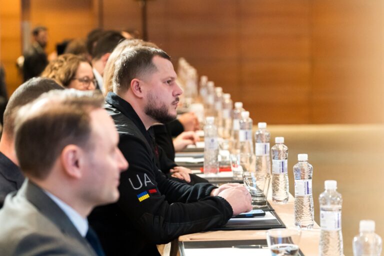  Початок будівництва заводу флоат-скла: інвестиції та розвиток 