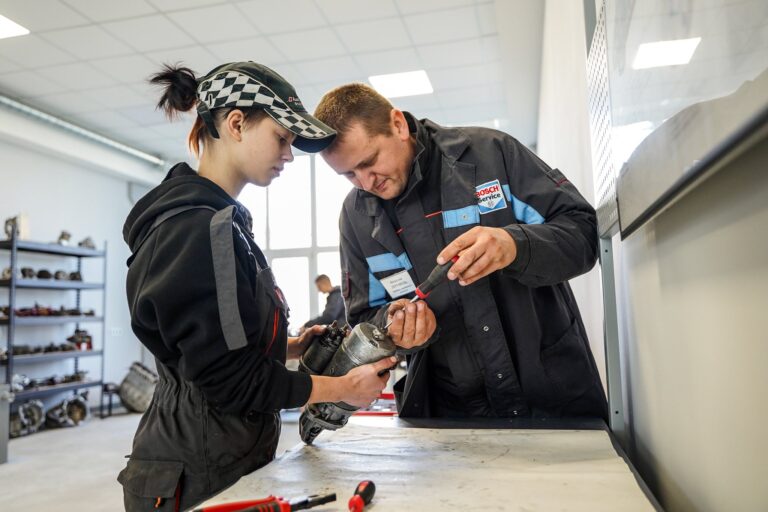  Микола Калашник: У Борисполі відкрили сучасний навчальний хаб Bosch Junior Academy 