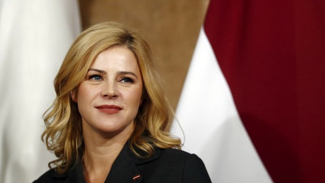 Прем'єрка Латвії закликала президента повернути Сейму закон про вихід зі Стамбульської конвенції 