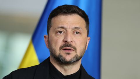  Зеленський: світ має тиснути на РФ поряд із мирними зусиллями на Близькому Сході 