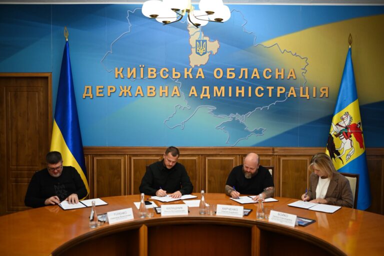  На Київщині підписано меморандум на підтримку переселенців із Луганської області 