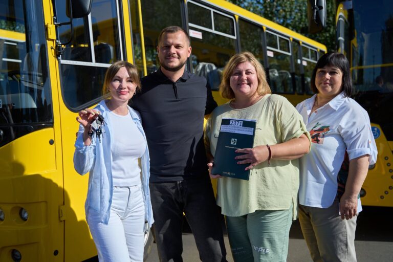  Микола Калашник: Київщина отримала чергову партію сучасних шкільних автобусів 