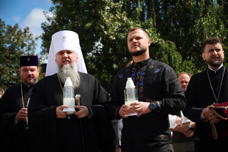  Напередодні Дня Незалежності Микола Калашник взяв участь у Молитовному сніданку у Бучі 