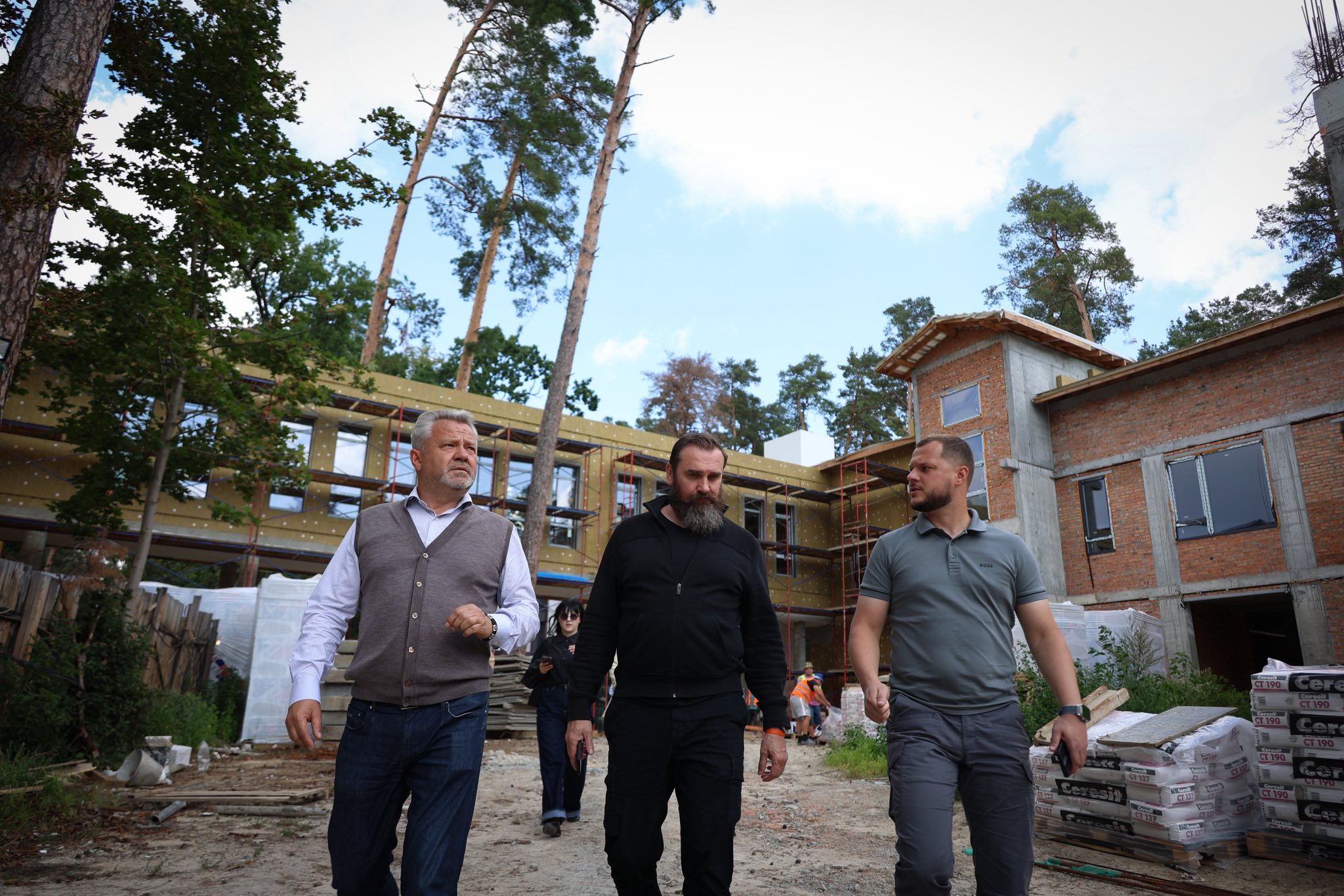  Микола Калашник: «Навіть в умовах війни діти мають доступ до сучасної та безпечної освіти» 