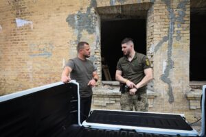  Микола Калашник: Пікапи для «АХІЛЛЕСа» — вклад Київщини у перемогу 