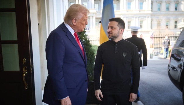  Зеленський провів телефонну розмову з Трампом 