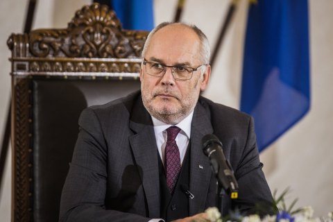  Президент Естонії закликав Захід знести стіну обмежень навколо України 