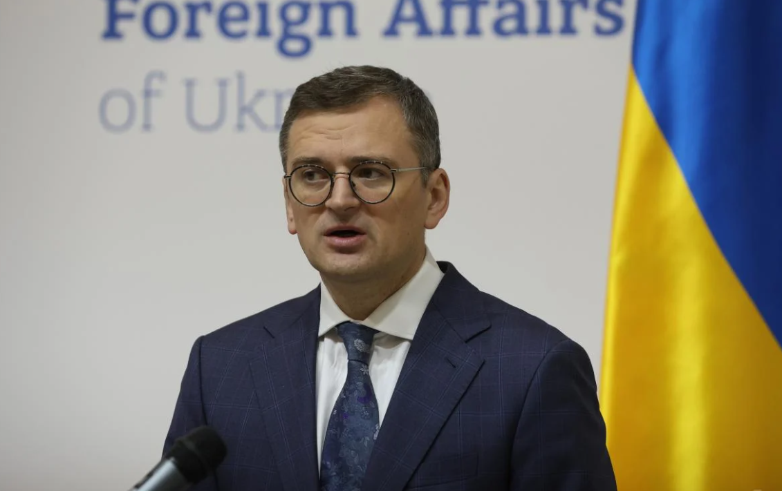  Кулеба назвав Путіна "політичною твариною" 
