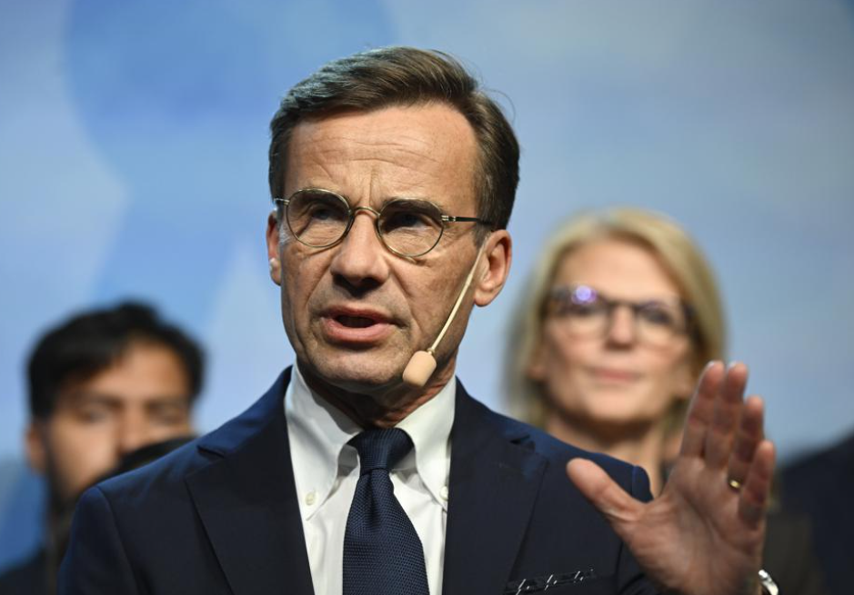  Center-right leader asked to form new government in Sweden 