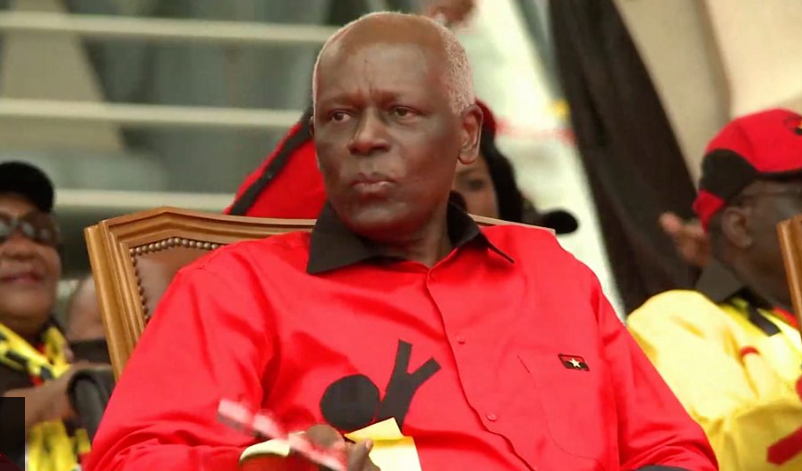  José Eduardo dos Santos: Angola's ex-president dies aged 79 
