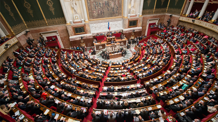  Assemblée Nationale : face à la majorité, à chacun sa méthode 