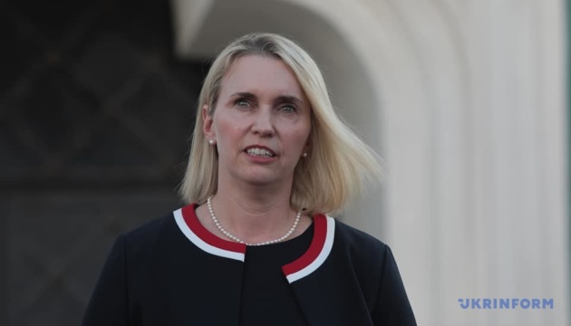  Посол США висловила обурення через ракетні удари по центру Києва 