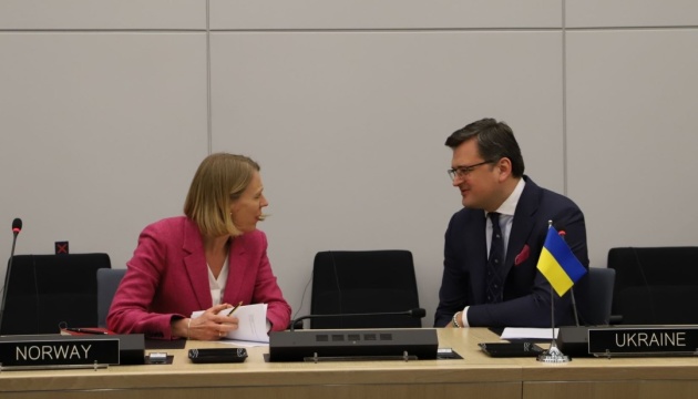  Глави МЗС України і Норвегії обговорили шляхи припинення агресії рф 