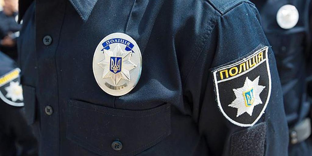  Поліцейські Києва затримали чоловіка, який смертельно травмував пенсіонерку 