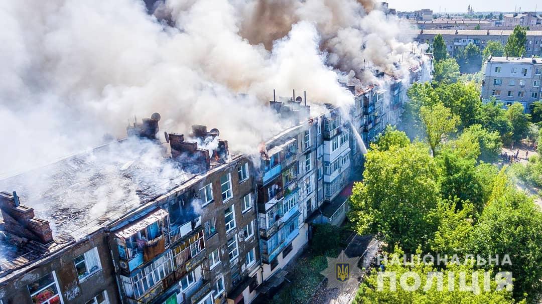  Був п’яний, курив і заснув: поліція розкрила деталі масштабної пожежі в Новій Каховці 