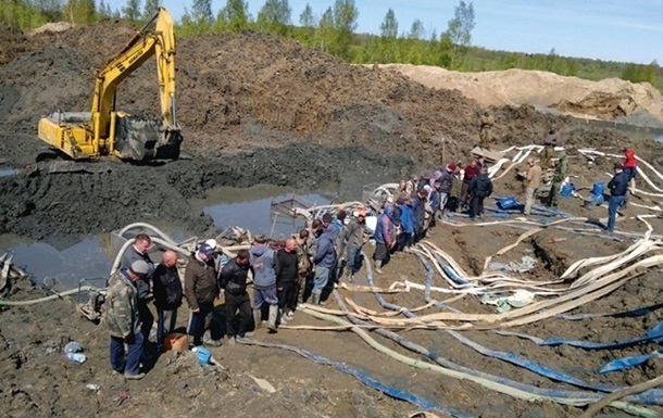  На Ровенщине копа подозревают в “крышевании” добычи янтаря  