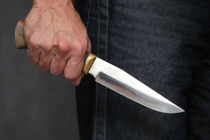  На Киевщине агрессивный мужчина зарезал врача в больнице 