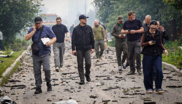Микола Калашник відвідав Вишневе, де триває ліквідація наслідків російського удару