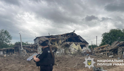 Поліція Київщини документує наслідки атаки ворога: одна людина загинула, ще 13 постраждали