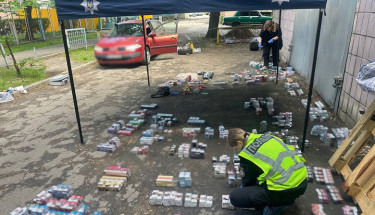 У Києві затримали двох чоловіків за крадіжку цигарок із МАФу на майже 300 тисяч гривень