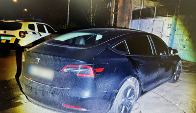У Києві затримали чоловіка за викрадення автомобіля Tesla