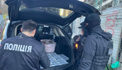 В Одесі судитимуть жінку, яка за $5000 обіцяла вплинути на ТЦК та військову частину