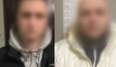 Столичні поліцейські оголосили про підозру двом чоловікам, які жорстоко побили перехожого