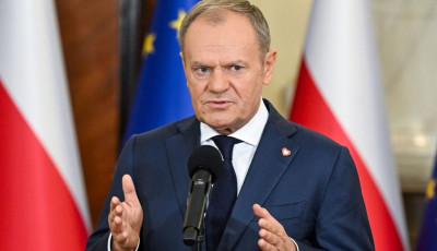 Туск: Не можна допустити, щоб Україна залишилася наодинці з агресором