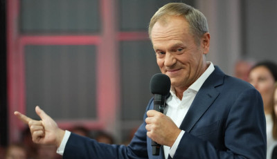 Більшість поляків вважають Туска кращим прем’єром, ніж Моравецького