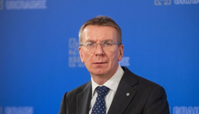 Президент Латвії вважає, що наразі триває гібридна війна біля кордонів країни