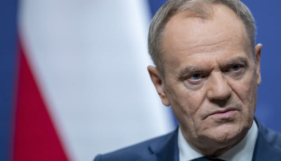 Туск: Польща завершить програму стримування цін на пальне цього літа