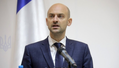 Мир в Україні не може бути досягнутий шляхом капітуляції - глава МЗС Франції