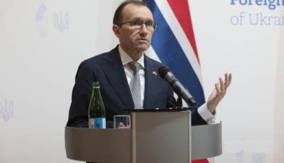 Глава МЗС Норвегії: Нам потрібна сильна й добре озброєна Україна