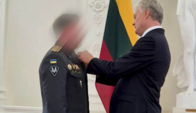 Президент Литви нагородив українських військових, які евакуювали тіло литовського добровольця