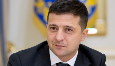 Зеленский поздравил волонтеров с праздником