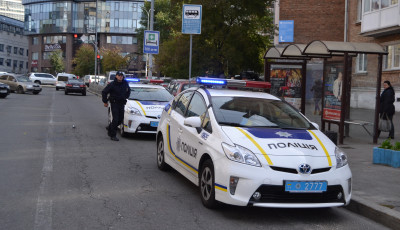 В Киеве во время оформления ДТП сбили полицейскую 