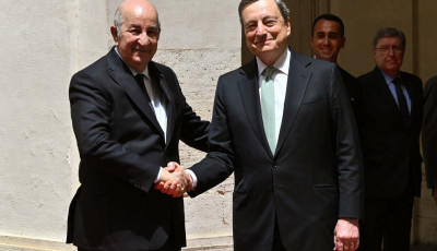 Italy signs clutch of deals with Algeria in bid to boost gas supply