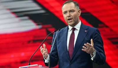 У Польщі не уявляють рукостискання Навроцького з Путіним на саміті G20